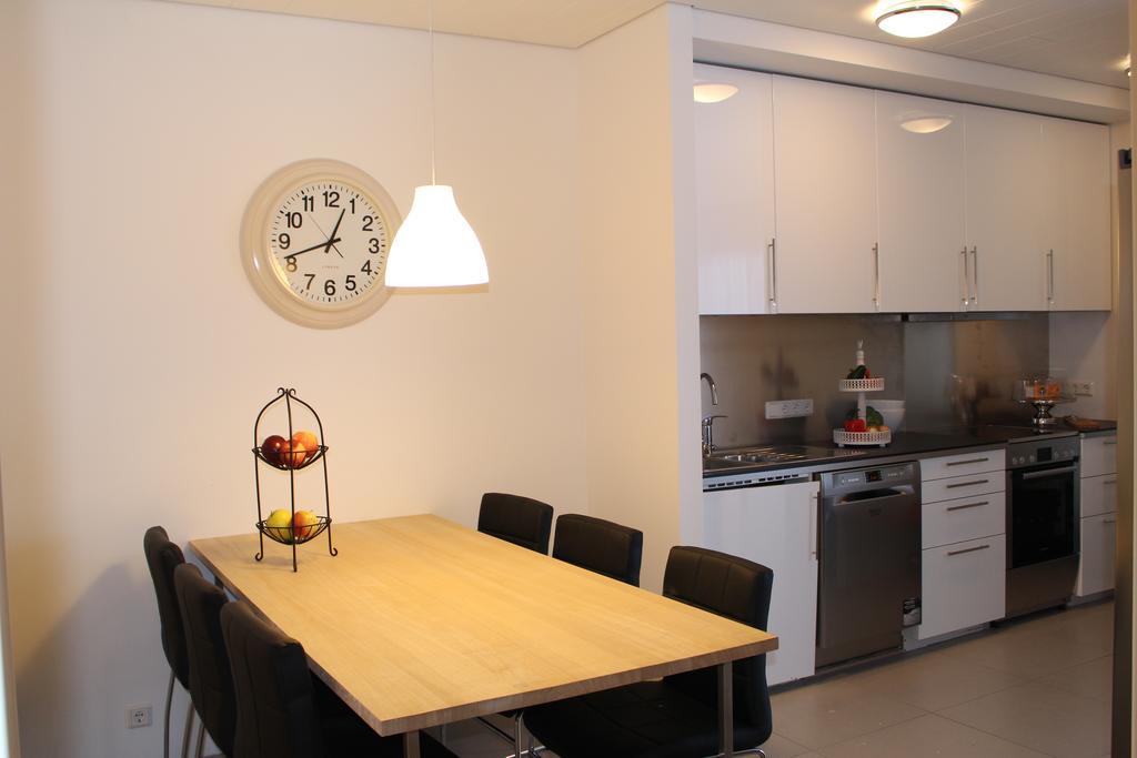 Halllandsnes Apartments อาคูเรย์รี ห้อง รูปภาพ