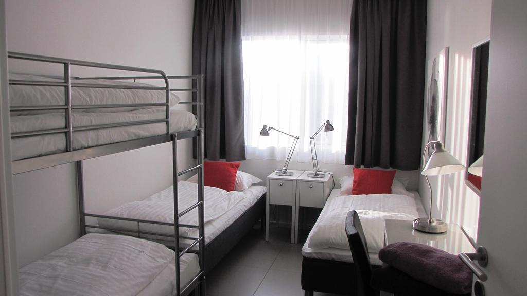 Halllandsnes Apartments อาคูเรย์รี ห้อง รูปภาพ