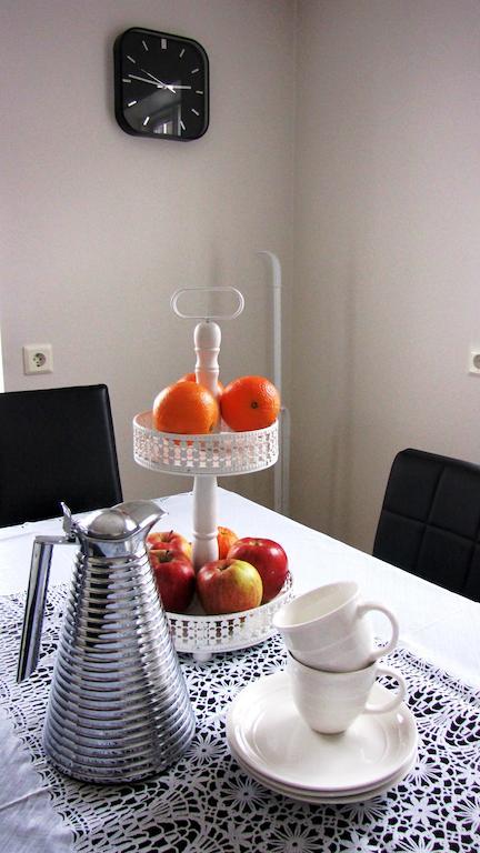 Halllandsnes Apartments อาคูเรย์รี ห้อง รูปภาพ
